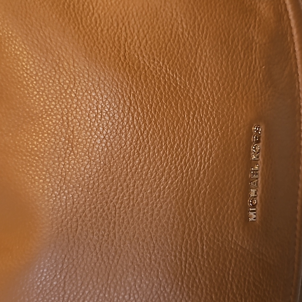 MICHAEL KORS Lydia Brown Pebbled Leather Hobo- Like NEW - Picture 2 of 13